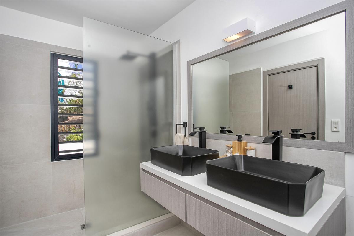 A louer villa 4 chambres Terres Basses Saint Martin_ Salle d'eau - 22